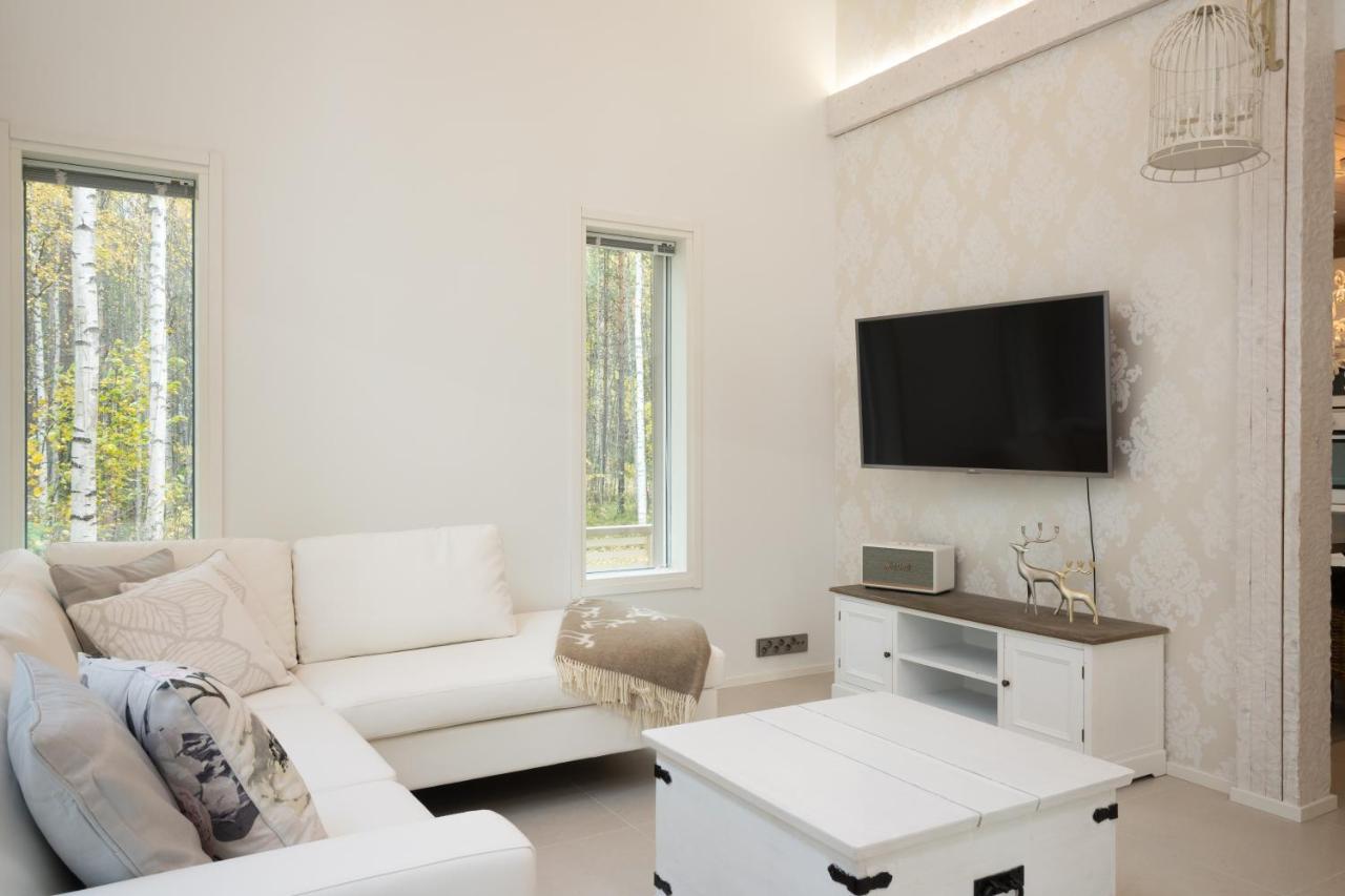 Luxurious Villa Kinos With Jacuzzi Rovaniemi Exterior foto